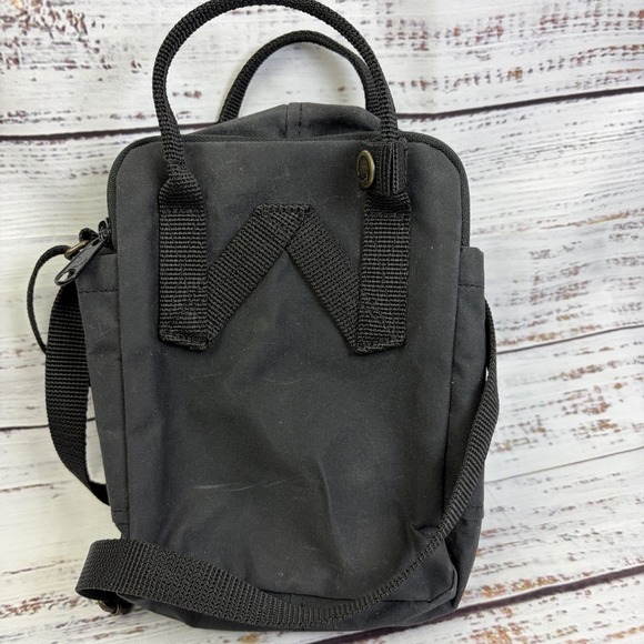 FjallRaven Kanken Sling Shoulder Bag Purse (Black) F23797 - Picture 6 of 10